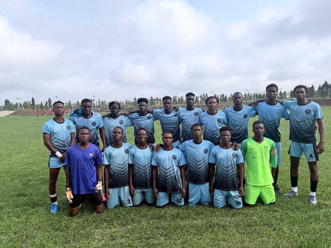 Photo de groupe Cadets et Juniors MEA FC